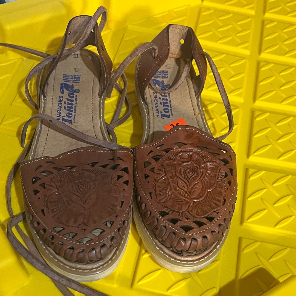 Mexican Stylish Brown Leather Sandals with Floral Design